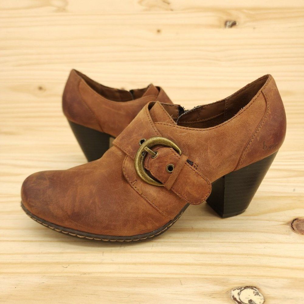 Born Women's Western Booties Sz 8 Brown Leather Buckle Cowgirl Cowboy Ankle Boot